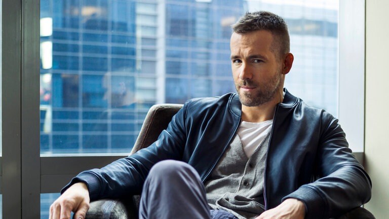 Sexiest Man Alive 2010: Ryan Reynolds