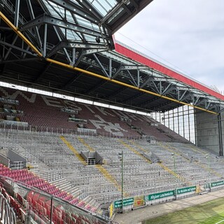 Im Fritz-Walter-Stadion in Kaiserslautern wird gerade umgebaut