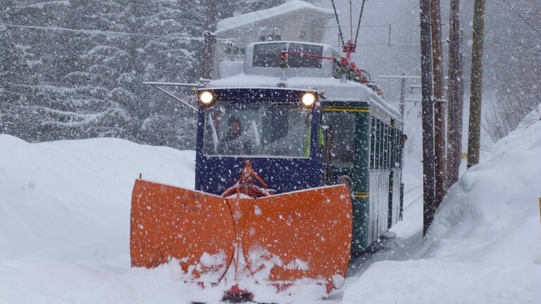 Schneeräumung auf der Tramway du Mont-Blanc