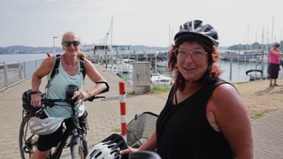 Fahrradfahrerinnen auf dem Bodensee-Radweg