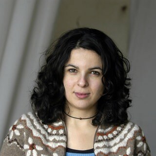 Autorin Dilek Güngör während eines Pressetermins in Berlin.