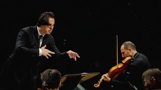 Teodor Currentzis, Antoine Tamestit und das SWR Symphonieorchester