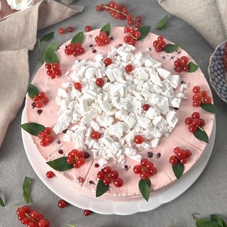 Johannisbeertorte mit Baiserbröseln
