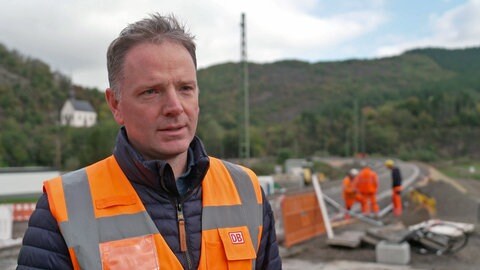 Christian Sauer von der DB InfraGO ist der Gesamtprojektleiter für den Wiederaufbau der Ahrtal-Bahn
