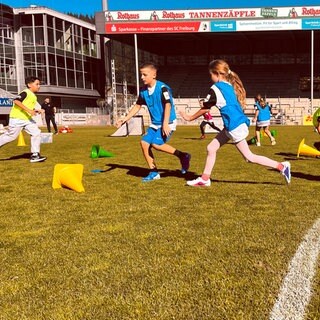 Am Montag, 12. Oktober 2026, kommen Lehrkräfte und Trainer*innen aus der ganzen Region im Kompetenzzentrum Kindersport im Dreisamstadion zusammen.