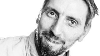 Markus Böck von der Deutschen Kleiderstiftung - Die Aktion Kleidergeschichten