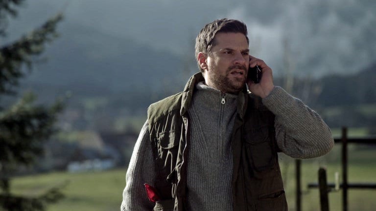 Andreas telefoniert mit seinem Handy