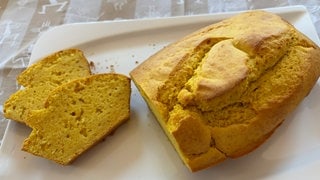 Gelb leuchtendes Maisbrot