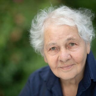 Christiane Nüsslein-Volhard, Biochemikerin und Medizinnobelpreisträgerin, aufgenommen vor dem Max-Planck-Institut für Entwicklungsbiologie, 2020.