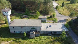 Teil des Tag des offenen Denkmals ist auch das ehemalige NATO-Sonderwaffenlager Area1. Das ehemalige Hochsicherheitslager liegt im Innenbereich des früheren US-Army-Depots Fischbach bei Dahn.