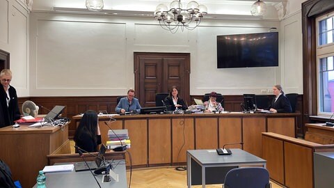 Das Landgericht Tübingen hat geurteilt: Der Mann, der seine Patientin während der Therapie sexuell missbraucht hat, bekommt eine Freiheitsstrafe, ausgesetzt auf Bewährung.