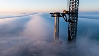 SpaceX Rakete Starhip auf dem Weg zu New Space in der Raumfahrt.