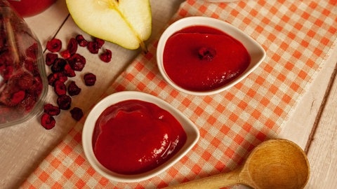 Birnenmus mit Sauerkirschen