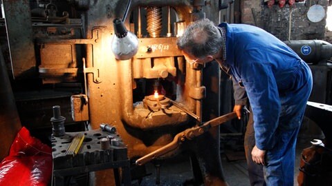 Stahlpresse
