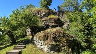 Aufstieg zur Burg Hunolstein