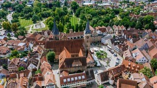 Die Stadt Öhringen aus der Vogelperspektive. Am Sonntag ist OB-Wahl.