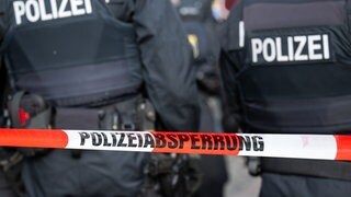 Die Polizei hat einen Landauer Massagesalon durchsucht - dort besteht der Verdacht auf Zwangsprostitution