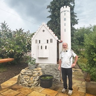 Schloß Lichtenstein im Maßstab 1:10 mit Maler Johann Hölz
