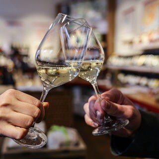 Die weltgrößte Messe für Wein ist gestartet. Weine von der Mosel liegen im Trend und sind gefragt.