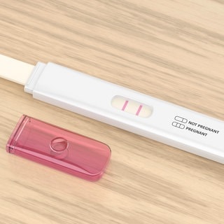 Hormoneller Schwangerschaftstest. Symbolfoto.
