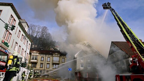Feuerwehr löscht Brand in Furtwangen