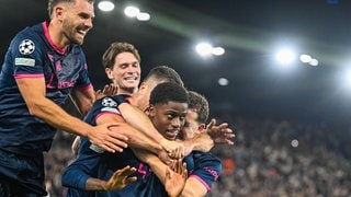 Die Spieler des Viking FK beimTorjubel im Championsleague Playoffs Spiel gegen Dinamo Zagreb