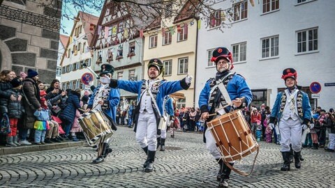 Zehntausende Narren waren am Wochenende in Ulm beim Treffen des Alemannischen Narrenrings