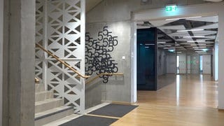 Der neue Campus des Cyber Valleys in Tübingen ist modern gestaltet: mit Arbeitsplätzen, Hörsälen und Laboren.