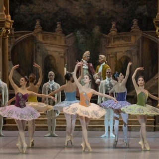 Tanzende Feen im Ballett Dornroeschen des Staatsballetts Berlin 2022