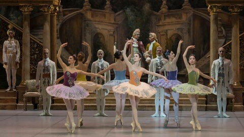 Tanzende Feen im Ballett Dornroeschen des Staatsballetts Berlin 2022