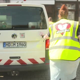 Helfer und Hitzebus der Malteser in Heidelberg