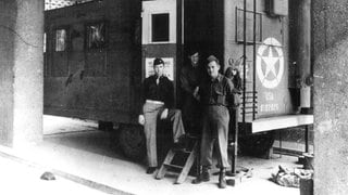 Das fahrbare Studio des Radio Stuttgart im Jahr 1945
