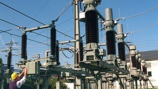 Blick auf das zentrale Umspannwerk der Freiburger Elektrizitäts- und Wasserwerke (Archivbild)