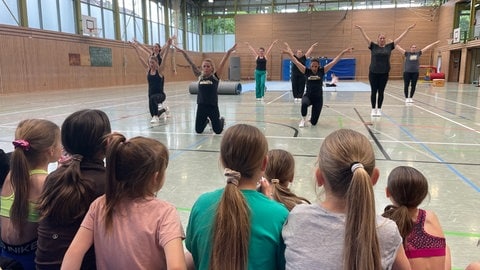 Cheerleader-Mamas der FT Freiburg beim Training
