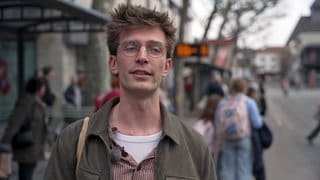 Simon Stendel macht Wahlkampf für die Grünen in Mainz