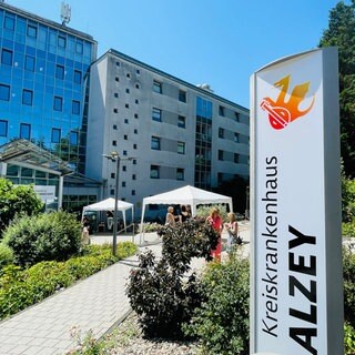Das ehemalige DRK-Krankenhaus in Alzey heißt jetzt Kreiskrankenhaus.
