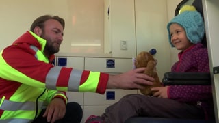 Kind mit Seelentröster-Teddy