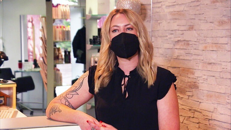 Höhr-Grenzhausen - Jenni im Friseur-Salon