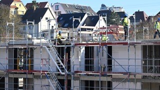 Ein Baugerüst als Symbolbild für sozialen Wohnungsbau in Stuttgart.