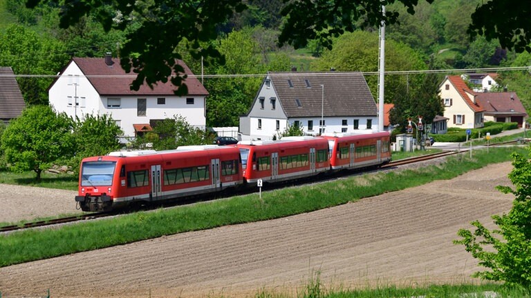 Dreiteiliger Triebzug