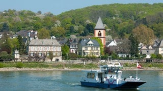 Grundschule in Erpel freut sich über neu gestalteten Sportplatz
