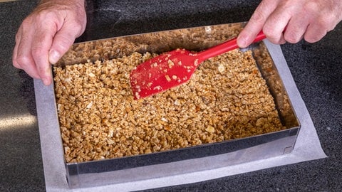 Kuchen ohne Backen: Fruchtige Heidelbeer-Schnitte