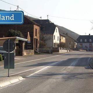 Longen - Moselweinstraße