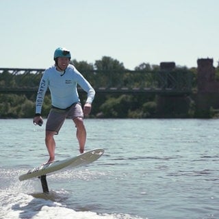 E-Foiling auf dem Rhein