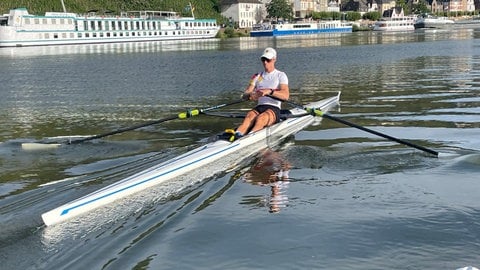 Aron Schäfer beim Training auf der Mosel.
