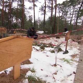 Schnee auf einem Friedhof