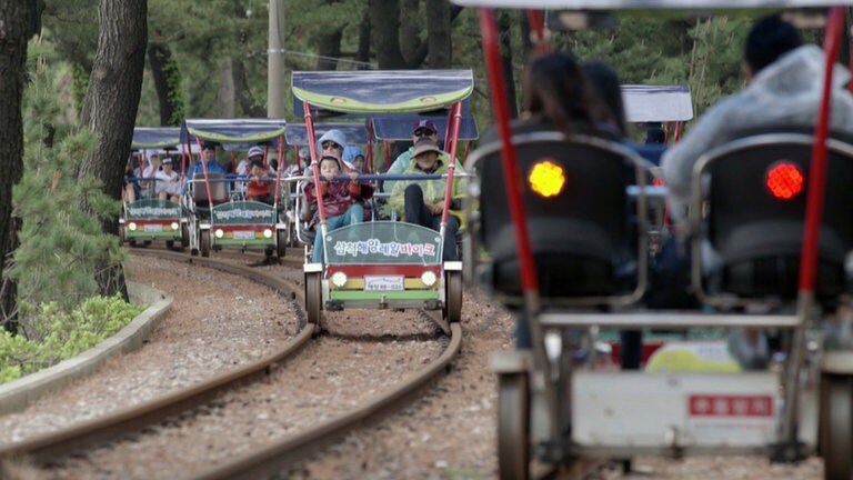 Nur wenige Kilometer von Jeongdongjin entfernt kann man "Railbike" buchen.