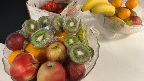 Frisches Obst in einer Schale vorm SWR1 Studio.