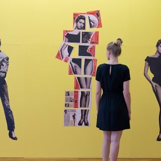 Historische «Starschnitte» aus der Jugendzeitschrift «Bravo» hängen an einer Wand in der Ausstellung «Bravo»-Starschnitte. Eine Sammlung von Legenden» in den Opelvillen. Archivfoto.