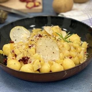 Kartoffelklößchen mit Wurzelgemüse